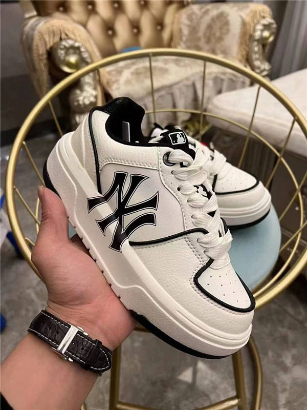 Women's New York Yankees White/Navy Shoes 001